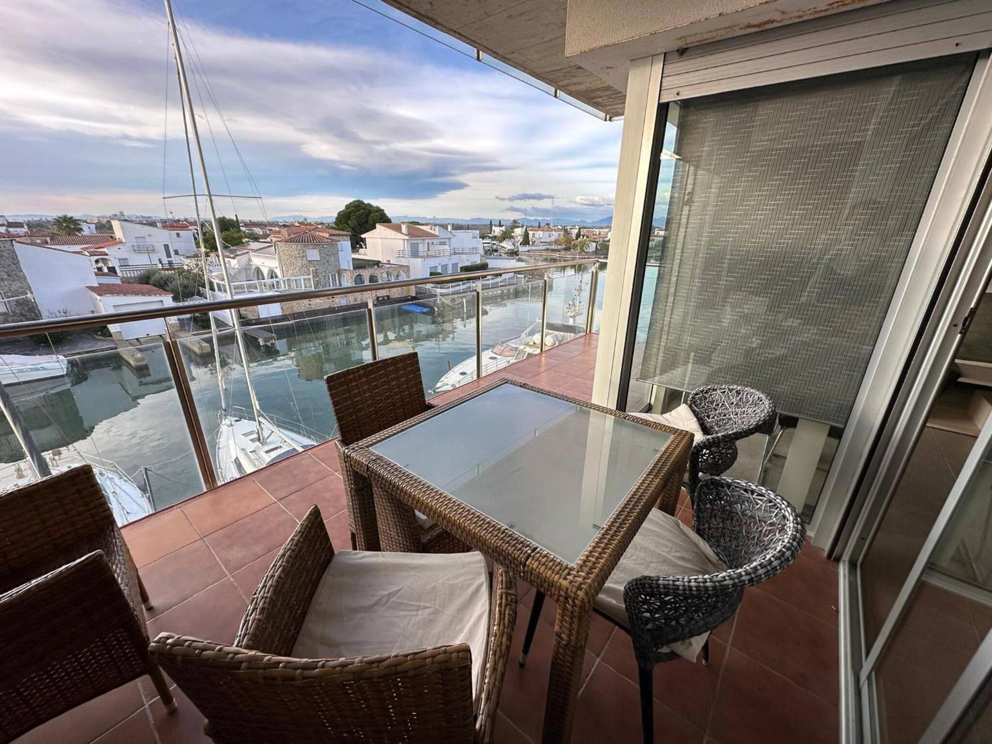 Apartamento En Roses Con Vistas Al Canal Y Piscina Екстер'єр фото